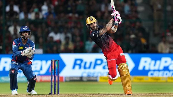 IPL 2023: ફાફ ડુપ્લેસિસે માર્યો સિઝનનો સૌથી લાંબો સિક્સ, લોકો જાતો જ રહી ગયા