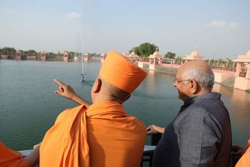 વડોદરાના ચાણસદ ખાતે મુખ્યમંત્રીએ નારાયણ સરોવરનું લોકાર્પણ કર્યુ