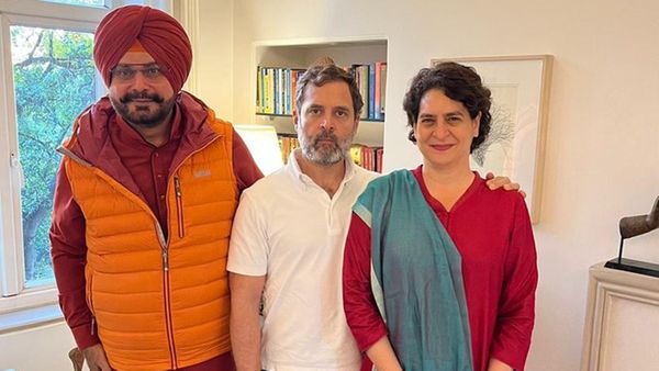 રાહુલ અને પ્રિયંકાને મળ્યા નવજોત સિદ્ધુ, જાણો આગળની રણનીતિ