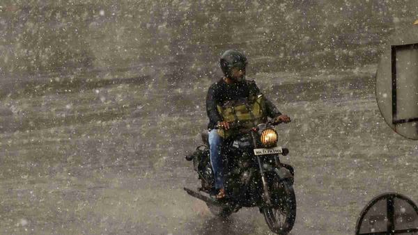 Weather Update: દિલ્હી-એનસીઆર સહિત રાજ્યમાં તેજ હવા સાથે હળવો વરસાદની આગાહી, ગરમથી મળશે રાહત