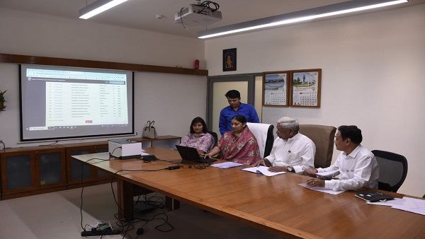 લાભાર્થીઓની બસંદગી કોમ્ય્યુટરાઇઝ્ડ ડ્રો માર્ફતે પસંદગી કરવામાં આવી