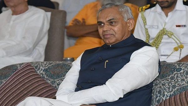 'મન કી બાત'માં ઉલ્લેખ કરાયો છે એવા ૧૮ મહાનુભાવોનું રાજ્યપાલ આચાર્ય દેવવ્રતજી દ્વારા સન્માન