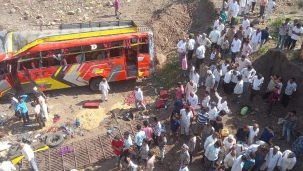Khargone માં મોટી દુર્ઘટના, પુલ પરથી નચી ખાબકી બસ, 10 થી વધારે લોકોના મોત