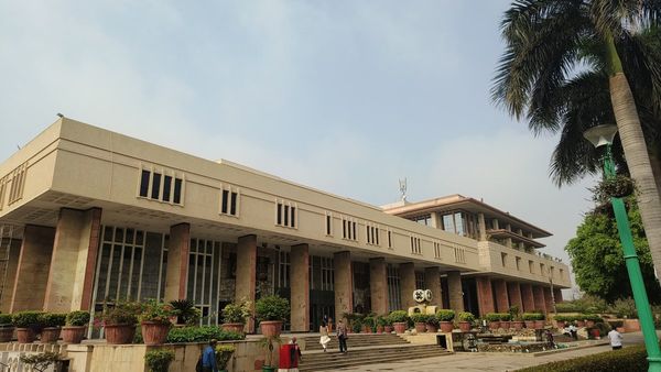 બંધ થઇ જશે 100થી વધુના મૂલ્યની ચલણી નોટ? અદાલતે સરકારને પૂછ્યો સવાલ