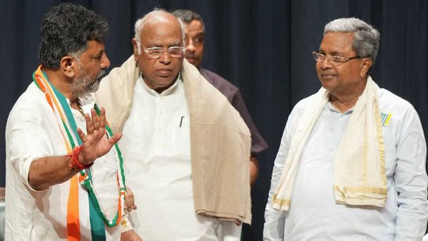 Karnataka CM : ડીકે શિવકુમાર અને સિદ્ધારમૈયામાં કોનું પલ્લું ભારે? જાણો બન્નેની તાકાત અન કમજોરી?