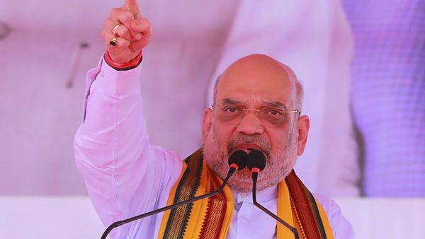 મણીપુર હિંસા: અમિત શાહે નજીકથી રાખી રહ્યા છે નજર, પડોસી રાજ્યોના મુખ્યમંત્રીઓ સાથે કરી વાત