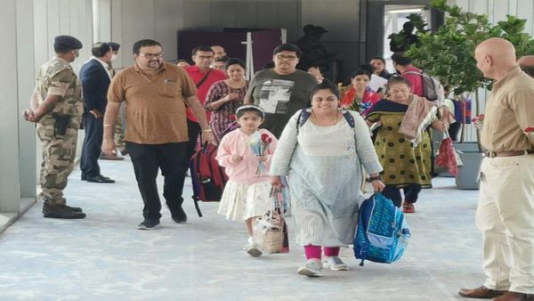 Sudan crisis : જેદ્દાહથી અમદાવાદ પહોંચ્યા 208 ગુજરાતી સહિત 231 ભારતીય