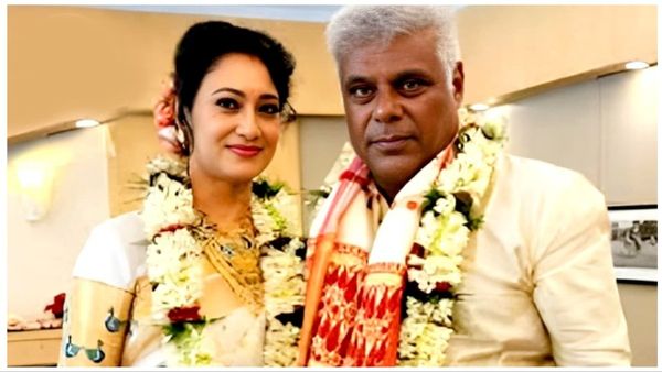 Ashish Vidyarthi Wedding : એક્ટરે કર્યા 60 વર્ષની ઉંમરે લગ્ન, આ વિલન ચડ્યો ઘોડી