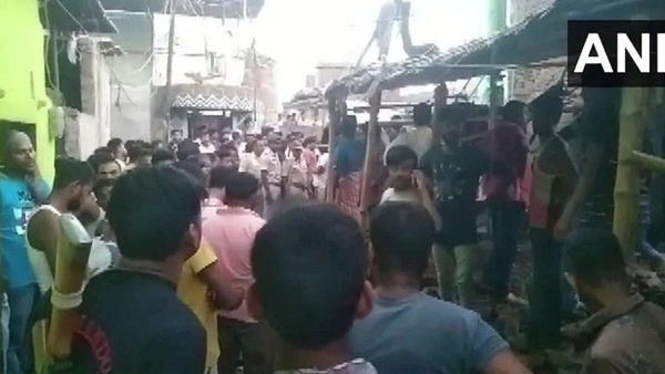 Bihar: ભાગલપુરમાં સિલેન્ડર વિસ્ફોટમાં એકનું મૌત, ત્રમ ઘાયલ, SDRF-ફાયરની ટીમ ઘટના સ્થળે પહોચી