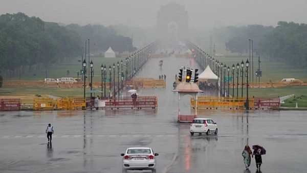 Delhi Monsoon: દિલ્હી-એનસીઆરમાં મૌનસૂનની દસ્તક, વરસાદથી મળી લોકોને રાહત
