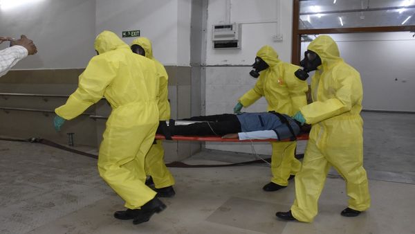 સિવિલ હોસ્પિટલ, ગાંધીનગર ખાતે CBRN ઇમરજન્સી ઉપર મોકડ્રીલ યોજાઇ