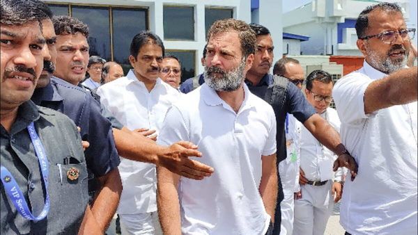 રાહુલ ગાંધીના કાફલા પર ગ્રેનેડ એટેકનુ જોખમઃ, હેલીકૉપ્ટરથી જવાની સલાહ, કાફલો રોકવા પર પોલીસે કહ્યુ