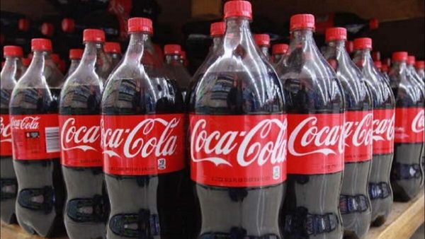 કોકા-કોલા પીવાથી થઈ શકે છે કેન્સર, કોકમાં રહેલા સ્વીટનર એસ્પાર્ટેમને ખતરનાક પદાર્થની લિસ્ટમાં નાખશે WHO