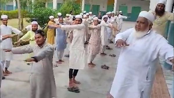 International Yoga Day 2023: ઉત્તર પ્રદેશના મદરસાઓમાં મનાવાયો યોગ દિવસ, સપા નેતાએ કર્યો હતો વિરોધ