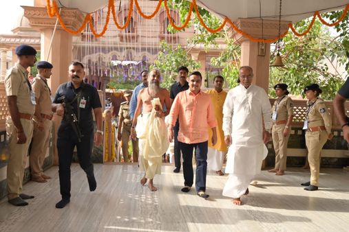 ગૃહ રાજયમંત્રી હર્ષ સંઘવીએ અમદાવાદના જગન્નાથજી મંદિરે દર્શન કર્યા બાદ કરી સુરક્ષાની સમીક્ષા