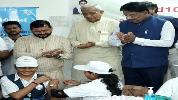 ગાંધીનગર ખાતેથી વર્ષ ૨૦૨૩ ના TD(ટિટેનસ(ધનૂર), ડિપ્થેરીયા) રસીકરણના પ્રથમ ચરણનો પ્રારંભ કરાવતા આરોગ્યમંત્રી ઋષિ