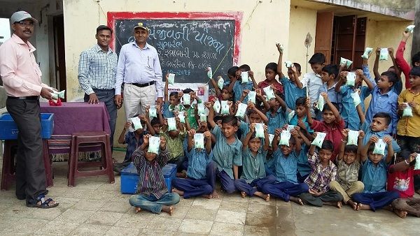 આદિજાતિ બાળકોના વિકાસ માટે સરકાર સંકલ્પબદ્ધ, 7.64 લાખ બાળકોને મળશે દુધ સંજીવની યોજનાનો લાભ