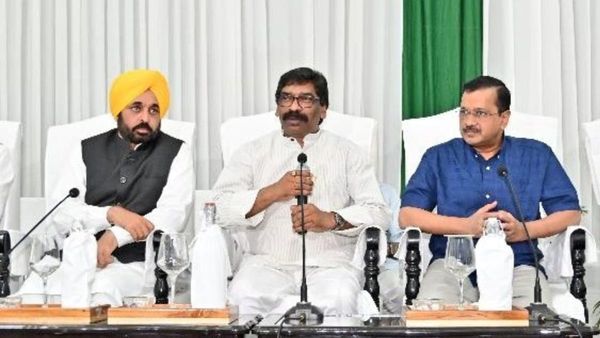 ઝારખંડના CM હેમંત સોરેનને મળ્યા અરવિંદ કેજરીવાલ, આ મુદ્દે કરાઇ ચર્ચા