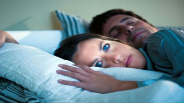 Insomnia : અનિદ્રા થી છો પરેશાન? આ આયુર્વેદિક ઉપાયથી આવશે ઘસઘસાટ ઊંઘ