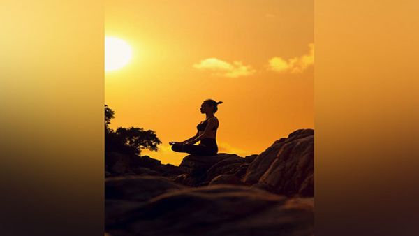 International Yoga Day 2023 : યોગાસનથી થઇ શકે છે નુકસાન, આવી સાત સ્થિતિમાં ન કરો યોગ