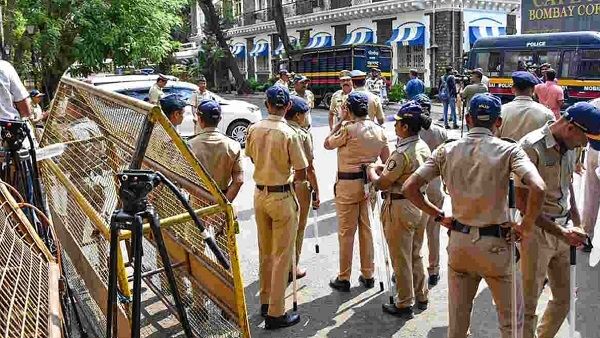 Maharastra News: પોલીસને આપવામાં આવી મુંબઇને ઉડાવાની ધમકી, તપાસમાં થયો આ ખુલાસો