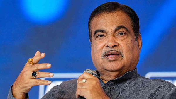 કોંગ્રેસમાં શામેલ થવાની જગ્યાએ કુવામાં કુદવાનુ પસંદ કરીશ: નીતિન ગડકરી