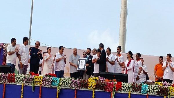 સુરતવાસીઓ યોગ કાર્યક્રમમાં ઉત્સાહથી જોડાઈને ગિનીઝ વર્લ્ડ રેકોર્ડ સર્જ્યો
