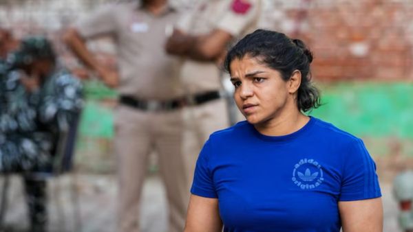 Wrestlers Protest: સાક્ષી મલિક અને બજરંગ પુનિયા આંદોલનથી હટ્યા, નોકરીએ પરત ફર્યા