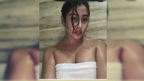 Sofia Ansari Video : સોફિયા અંસારીએ શેર કર્યો વીડિયો, જાહેરમાં જોશો તો શરમાઇ જશો