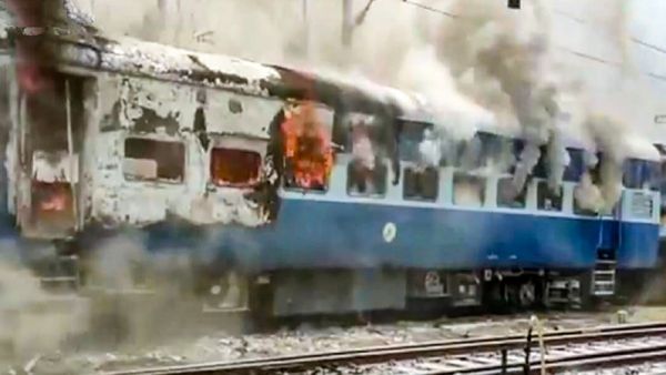 Kunnar Railway Station: અલપ્પુઝા-કન્નુર એક્ઝીક્યુટિવ એક્સપ્રેસની એક બોગીમાં આગ લાગી