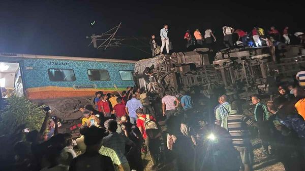 Coromandel Express Accident: માલગાડી સાથે ટકરાઇ કોરોમંડલ એક્સપ્રેસ, 50થી વધુના મોત