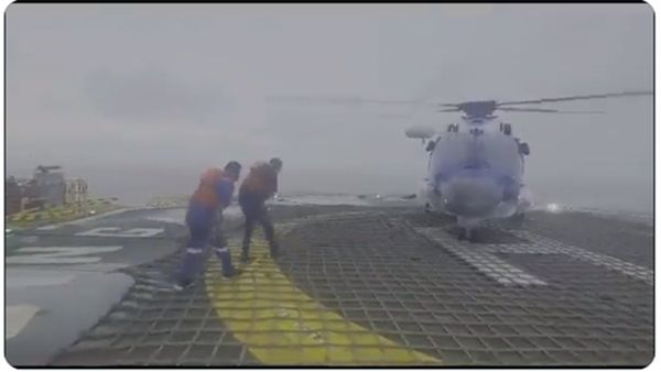 Cyclone Biporjoy Update : દરિયામાંથી તેલ કાઢતા 50 લોકોને બચાવાયા, જુઓ રેસક્યુનો વીડિયો