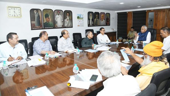 આગામી ખરીફ સીઝનમાં પ્રાકૃતિક ખેતી અપનાવીને ગુજરાતને ઝેરમુક્ત કરવા ક્રાંતિ કરીએ : રાજ્યપાલ