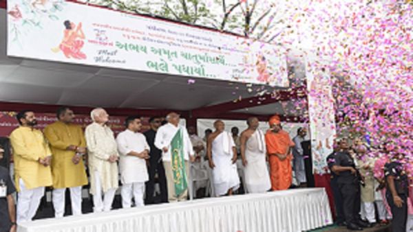 ગાંધીનગર જૈન સંઘ દ્વારા આયોજિત અભય અમૃત ચાતુર્માસ પ્રવેશ પ્રસંગમાં મુખ્ય મંત્રી ભૂપેન્દ્ર પટેલ ઉપસ્થિત રહ્યા