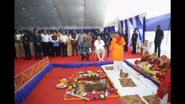 ગાંધીનગરમાં ઇન્ડિયા ઓડિટ એન્ડ અકાઉન્ટ ડિપાર્ટમેન્ટ કાર્યલયનું ભૂમિપુજન કરતા મુખ્યમંત્રી