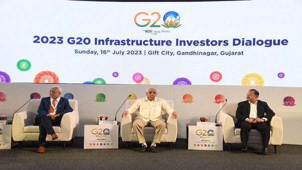 G-20 સમિટ ઈન્ફાસ્ટ્રક્ચર ઈન્વેસ્ટર્સ ડાયલોગ સેશનનો પ્રારંભ કરાવતા મુખ્યમંત્રી ભૂપેન્દ્ર પટેલ