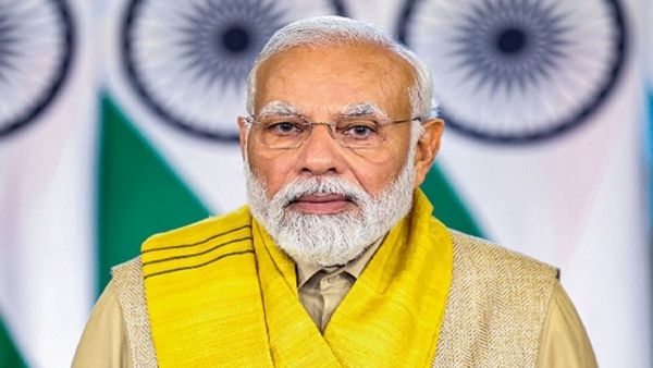 લોકમાન્ય તિલક અને ચંદ્રશેખર આઝાદની જંયતી પર પીએમ મોદીએ નમન કર્યુ