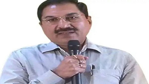 ગાંધીનગરના પૂર્વ કલેક્ટરની ગુજરાત બોર્ડરથી કરવામાં આવી ધરપકડ