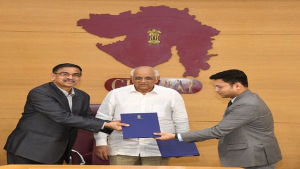 મુખ્યમંત્રી ભૂપેન્દ્ર પટેલની ઉપસ્થિતિમાં ગુજરાત સરકાર અને ઇન્ડિયન ઇલેક્ટ્રોનિક્સ એન્ડ સેમિકન્ડક્ટર એસોસિએશન વચ