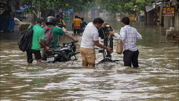 દિલ્હીમાં પુરની સ્થિતિ, 3 નાબાલિક બાળકનુ ડૂબવાથી મોત