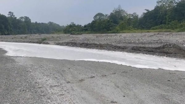 પ્રાકૃતિક ચમત્કાર, સુખી જમીન પર પાણીની બહાવ બાદ નદીએ લીધો આકાર, રોમાંચિત વીડિયો જુઓ