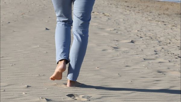 પગરખાં વગર ફરવાના છે ઘણા ફાયદા, મહિલા 7 વર્ષમાં નથી થઈ બીમાર