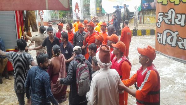 Gujarat Rain Update : ભારે વરસાદના કારણે તારાજી, ગુજરાતમાં 102 લોકોના મોત