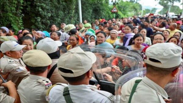 Manipur Violence: મહિલાઓની નિર્વસ્ત્ર પરેડ મામલે 4ની ધરપકડ, સીએમે કહ્યુ - દોષિતો માટે ફાંસીની માંગ કરીશ