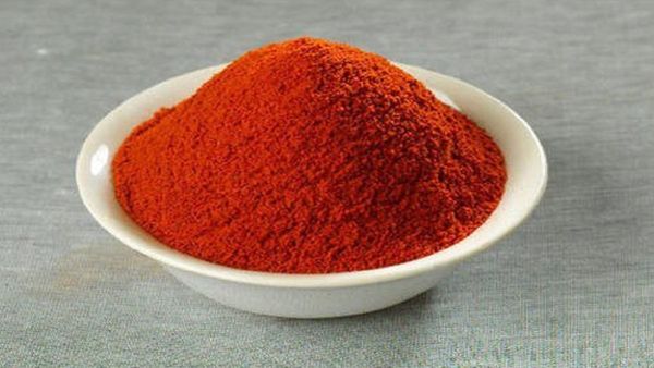 ગાઁધીનગર ફુડ ફ્લાઇગ સ્ક્વોડે ખેડાના મરચાના પાવડરના ગોડાઉનમાં પાડ્યા દરોડા