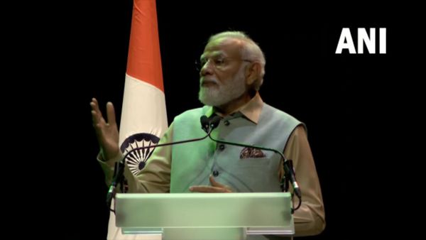 'આ નઝારો પોતાનામાં અદ્ભૂત છે, આ ઉત્સાહ અભૂતપૂર્વ છે', પેરિસમાં ભારતીય સમુદાય વચ્ચે પીએમ મોદી