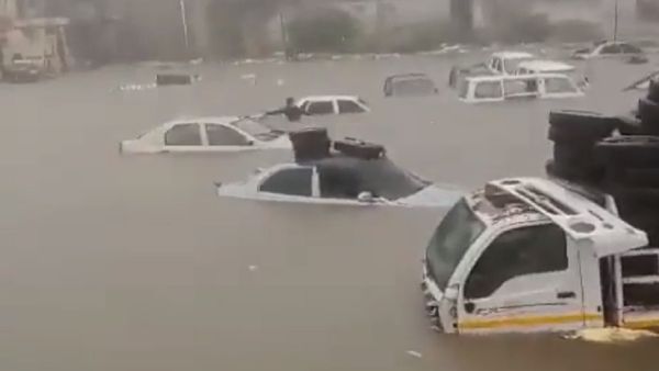 સૌરાષ્ટ્રમાં વરસાદની ધમાકેદાર બેટીંગ, નદીઓમાં ઘોડાપુરની સ્થિતિ