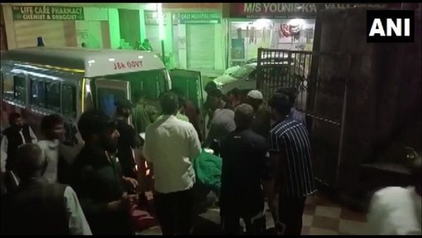 જમ્મુ કાશ્મીરના રાજૌરીમાં ભીષણ કાર અકસ્માત, 4ના મોત, 5 ઘાયલ