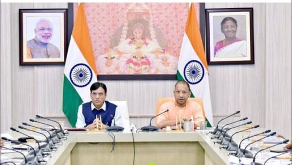 UP News: સીએમ યોગીએ કેન્દ્રીય આરોગ્ય મંત્રી માંડવિયા સાથે કરી સમીક્ષા બેઠક, યુપી માટે બનાવ્યો મેગા પ્લાન