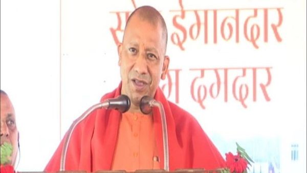 UP News: મથુરાની 200 કૉલોનીઓ પર ચાલી શકે છે બુલડોઝર, પરંતુ સીએમ યોગીનો આ આદેશ છે કંઈક અલગ